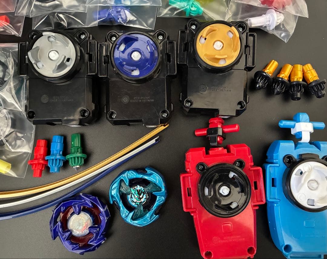 ベイブレードXセット 多数のパーツ付き　中古品