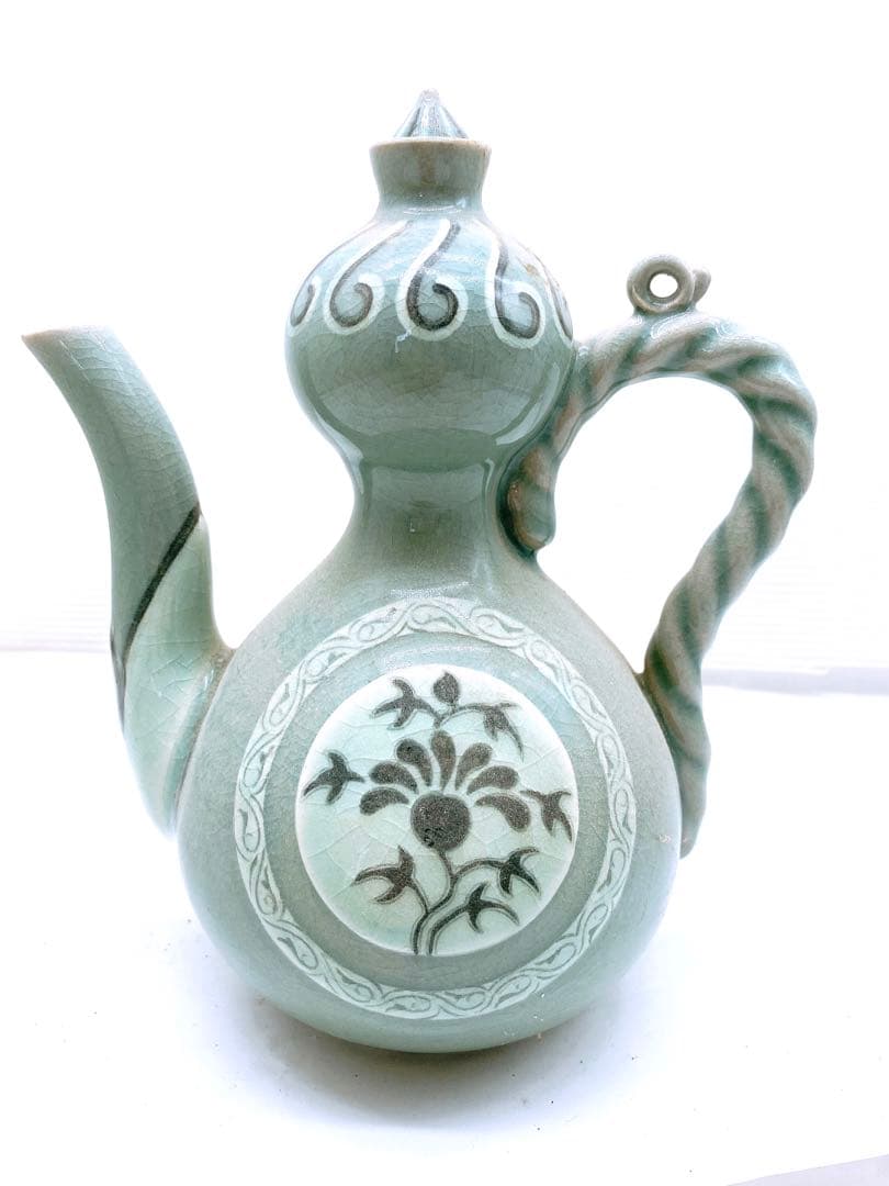 韓国人間国宝 ユへガン 柳海剛 高麗青磁 グリーン 水注 花柄 縄型 水差