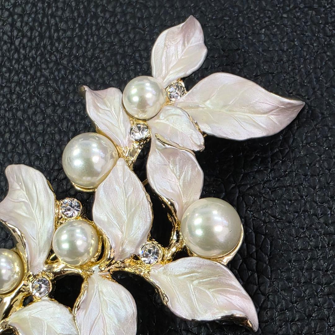 ヴァンドームブティック パール ラインストーン リーフ ブローチ ゴールド
