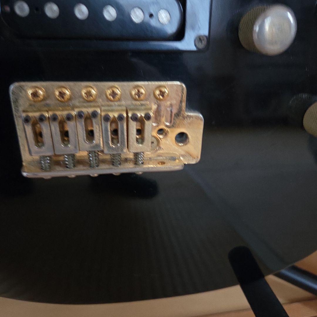 Tokaiブラックエレキギタージャンク品