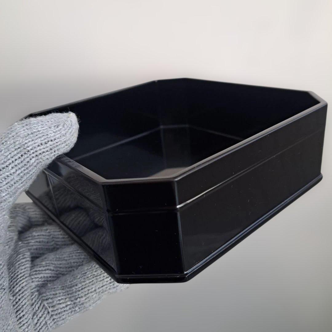 【輪島塗　5段\"縁高重】天然木製　真塗　㈱濱田屋　長期保管品