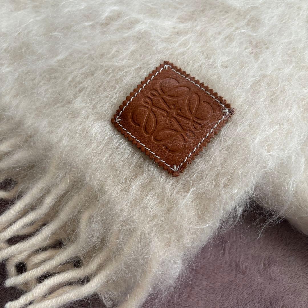 最終値下げ ロエベ マフラー モヘア ウール ホワイト レザーパッチ