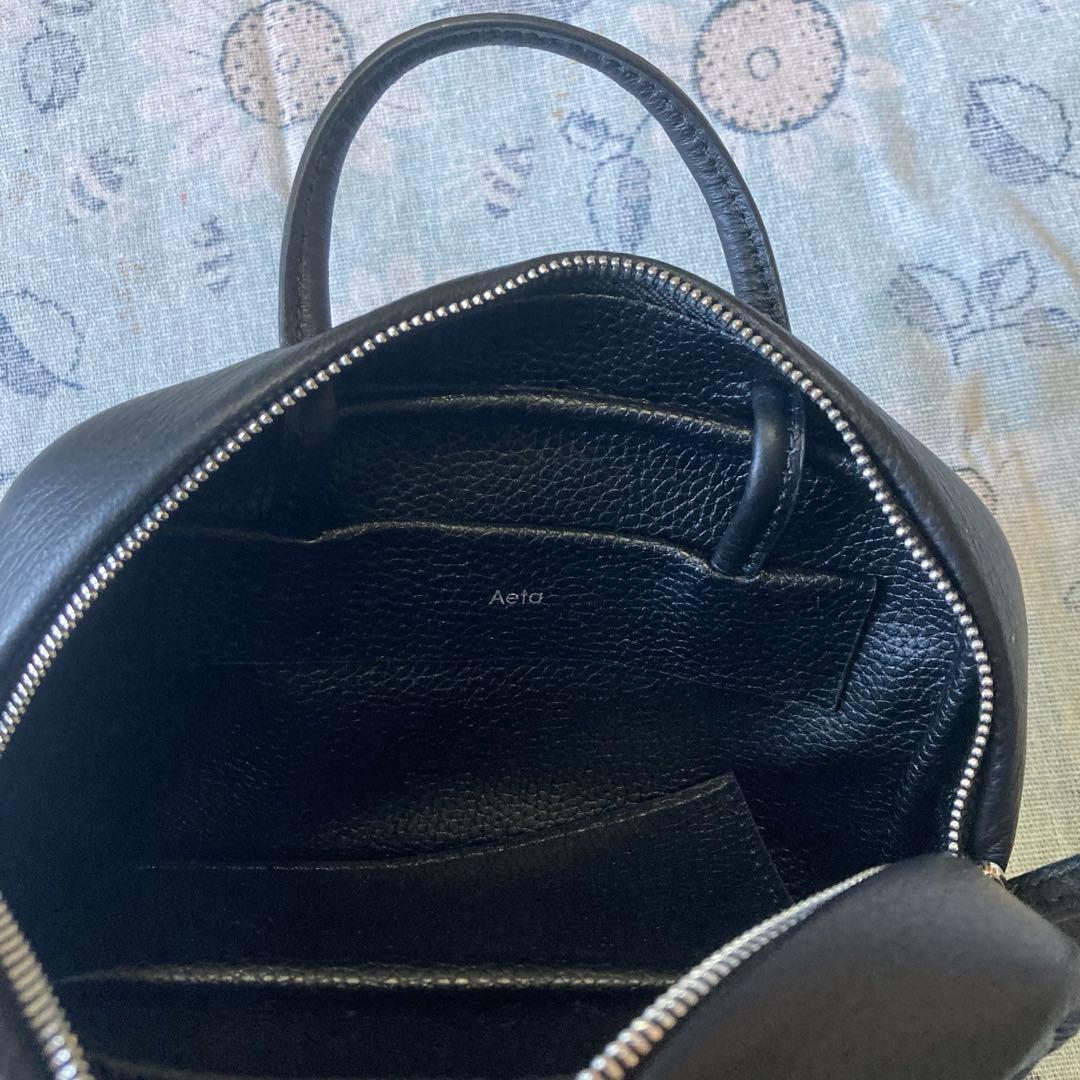 Aeta ブラックレザーショルダーバッグ