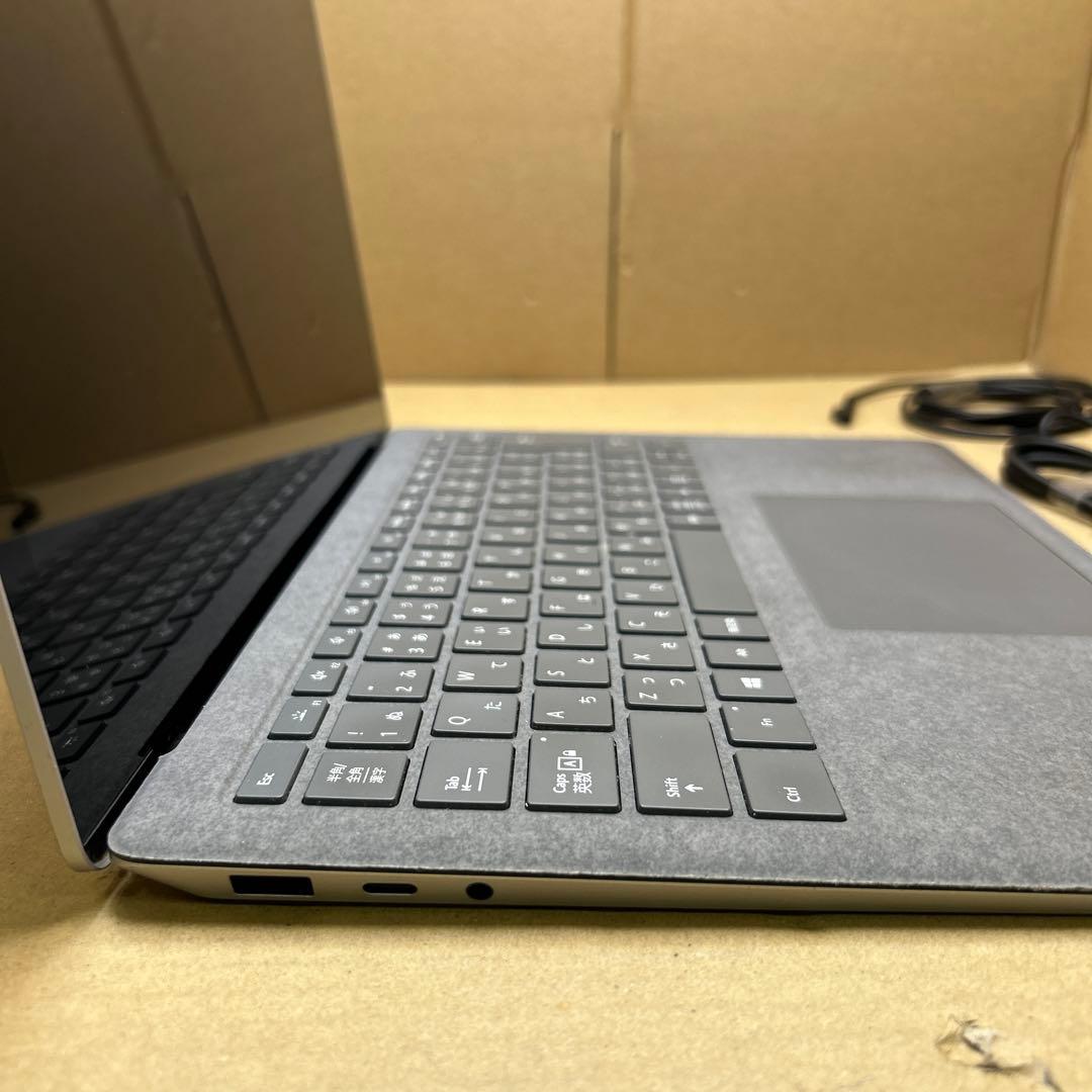 Surface Laptop 3 13.5インチ　8GB / 256GB