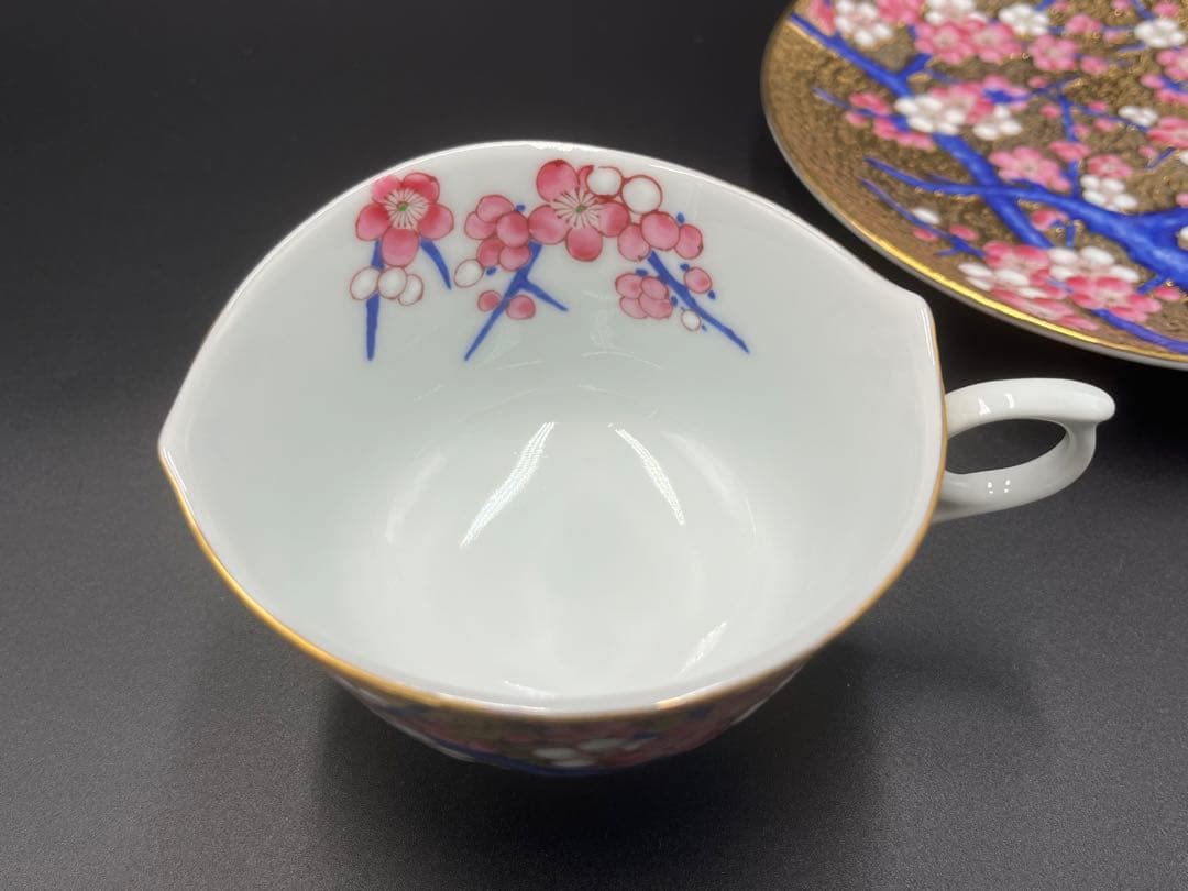 有田焼　金龍窯　江口天童　コーヒーカップ　金彩梅絵　珈琲碗　新作　共箱