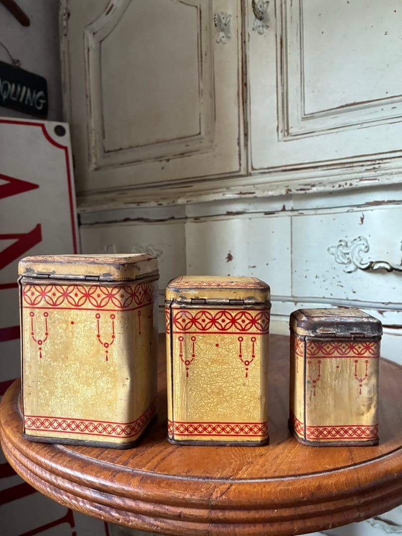 フランス　アンティーク　ティン缶　キャニスター　小物入れ　チェック　赤　100年