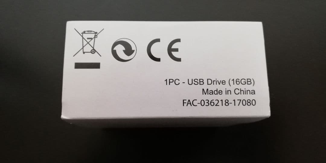 Disney パイレーツオブカリビアン 非売品 ドクロ スカル型 USB