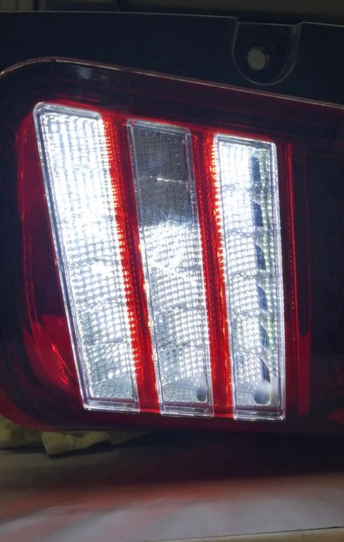 ダズフェローズ テール ノア・ヴォクシー 80 テール