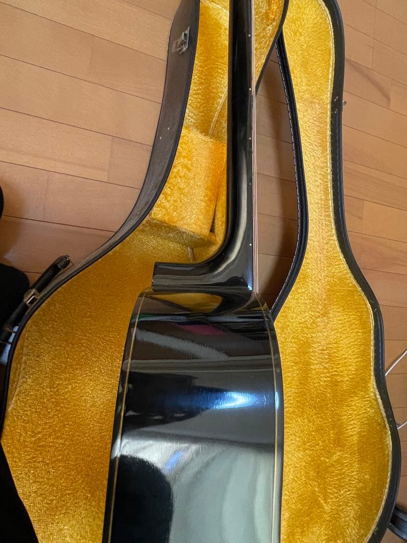 アコースティックギター YAMAKI 黒 ハードケース付き