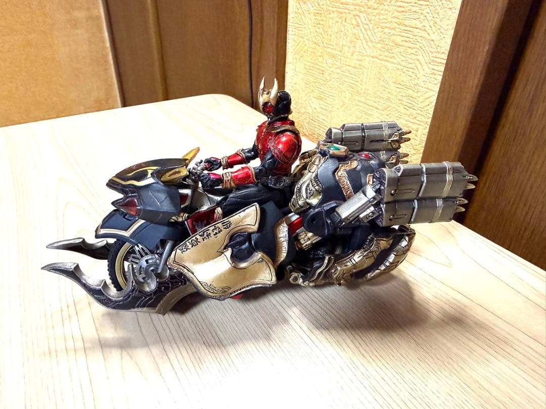 S.I.C.極魂　仮面ライダークウガ＆トライゴウラム　現状品