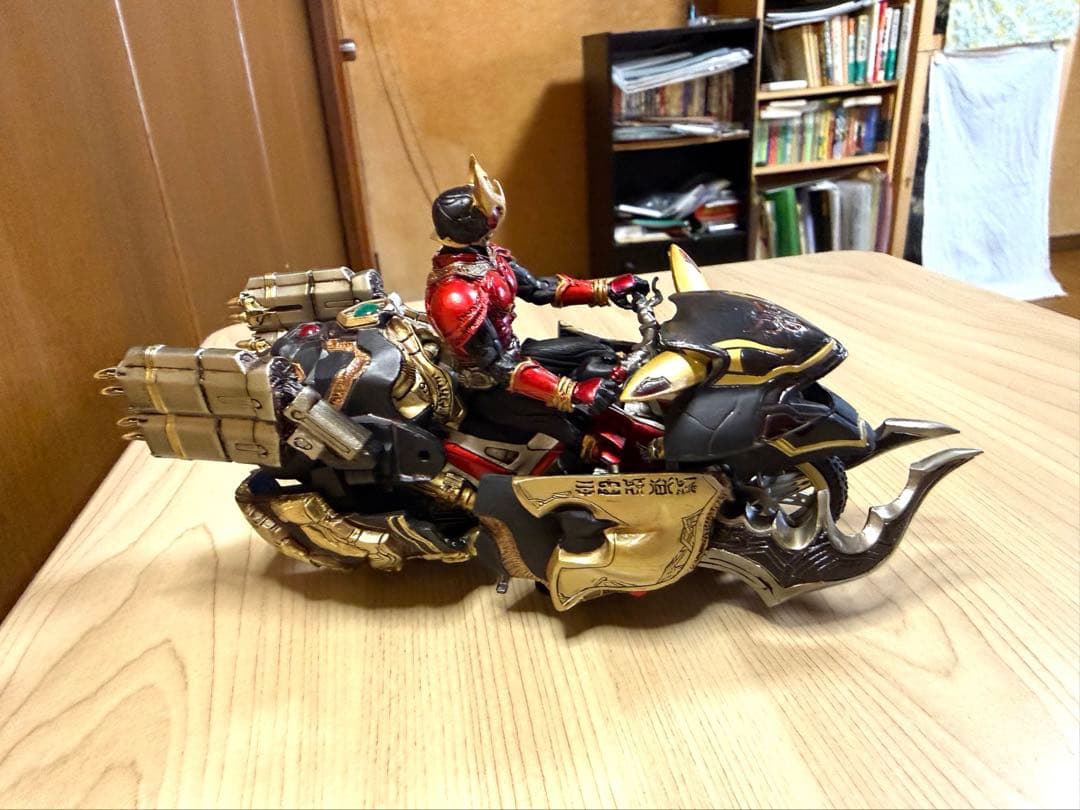 S.I.C.極魂　仮面ライダークウガ＆トライゴウラム　現状品