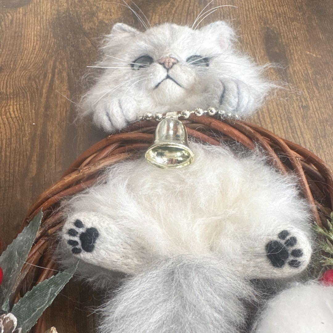 羊毛フェルト 猫 チンチラシルバー 猫リース クリスマス