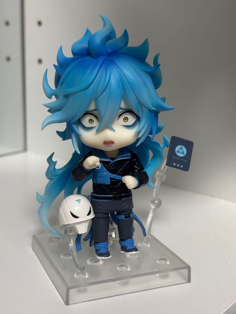 缶バッジ付き　イデア・シュラウド　ツイステ　ねんどろいど　開封済み箱付き