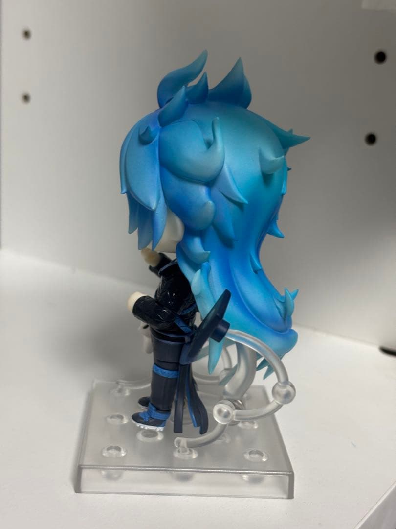 缶バッジ付き　イデア・シュラウド　ツイステ　ねんどろいど　開封済み箱付き