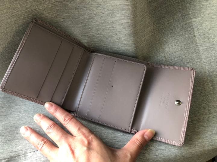 ルイヴィトン エピ 財布　リラ