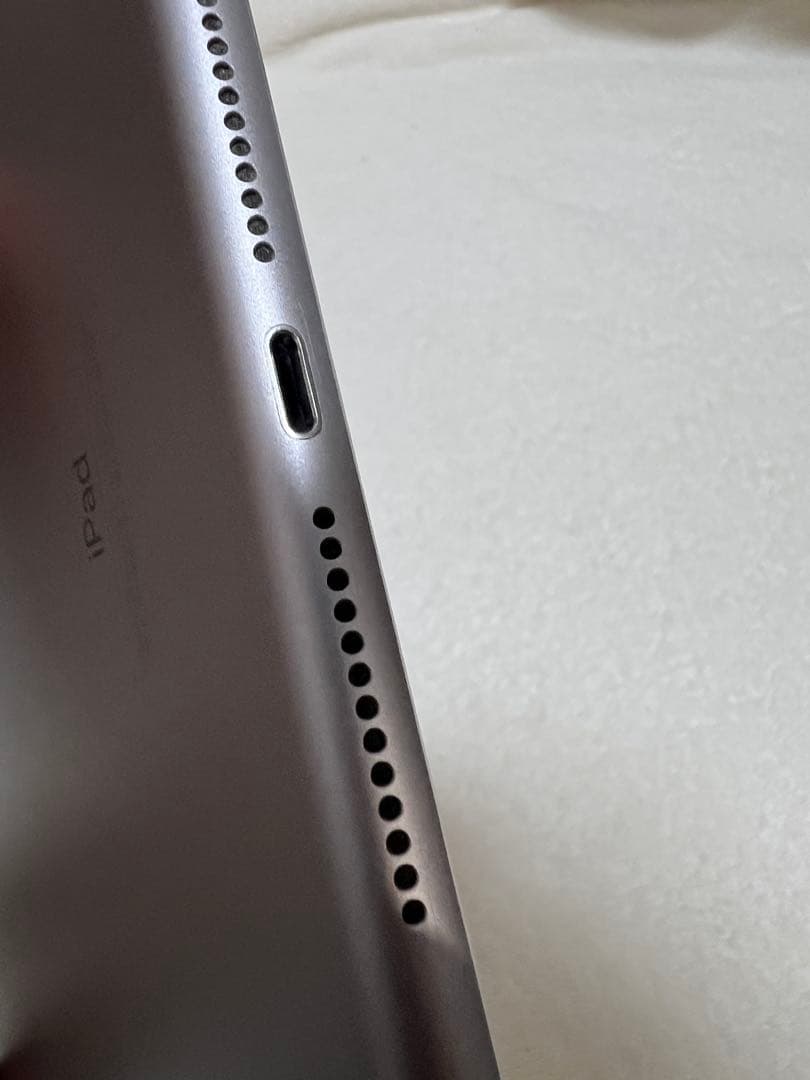 iPad 第6世代 128GB シルバー