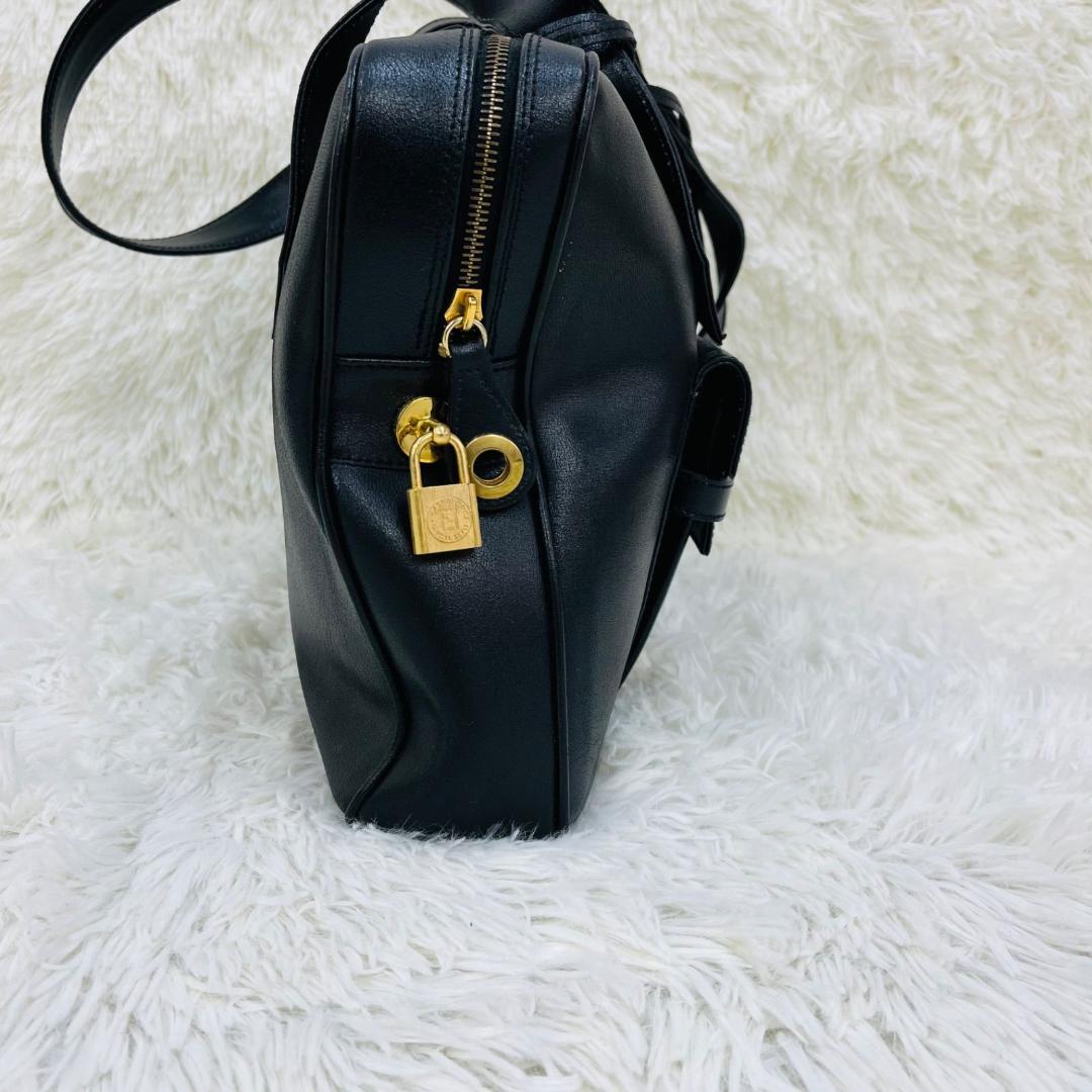 FENDI フェンディ ハンドバッグ 鍵付き 南京錠 レザー 黒 ブラック