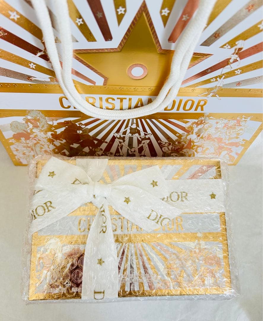本日発送　新品未使用　ディオール dior 2025 ホリデー　オファー