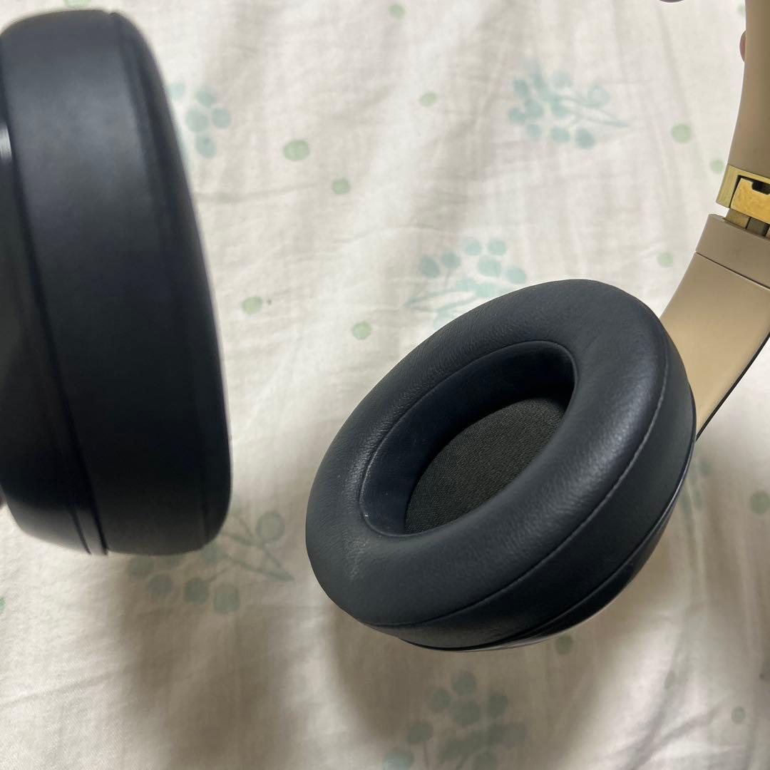 Beats ワイヤレスヘッドホン ブラック/ゴールド