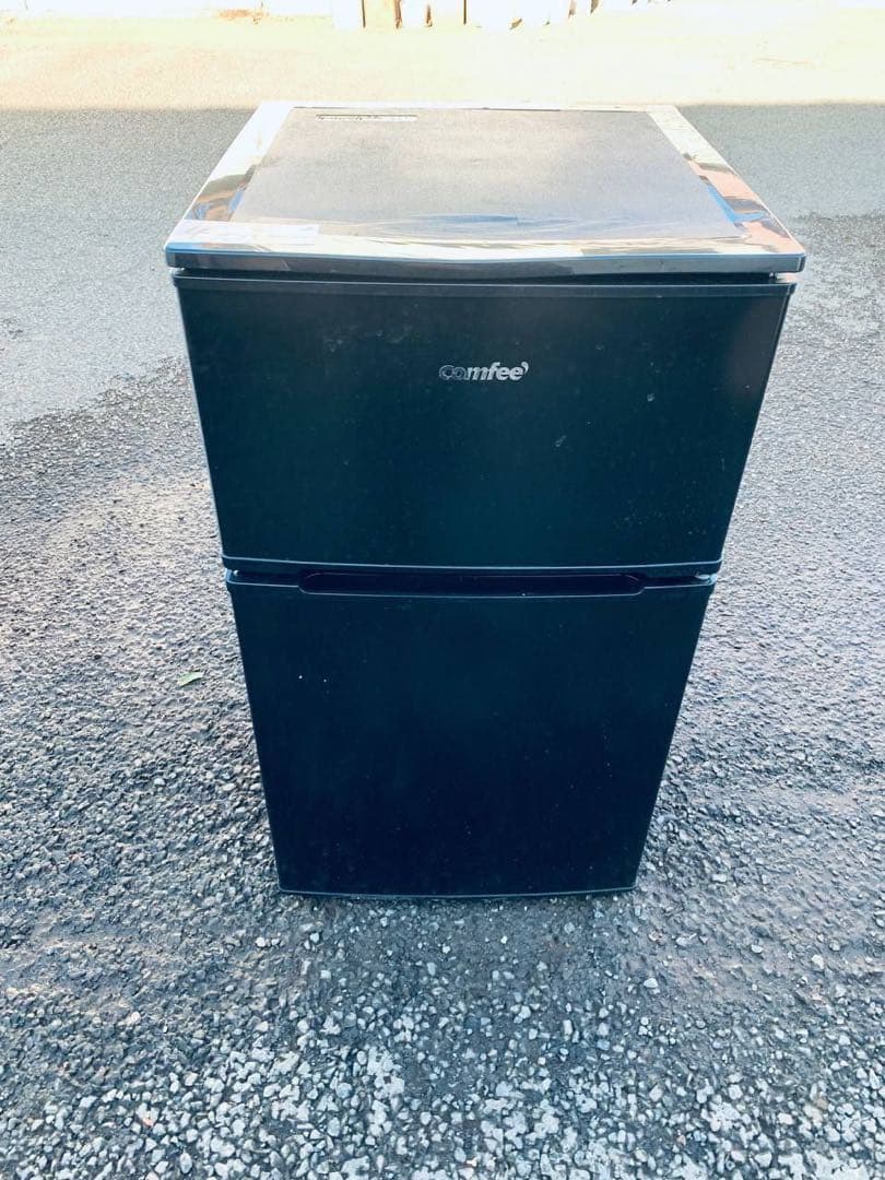 送料設置無料　comfee ノンフロン冷凍冷蔵庫　RCT90BL
