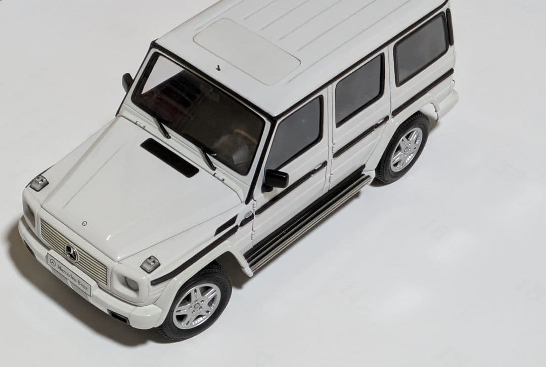 【絶版】AUTOart Mercedes-Benz G-WagonV8 1:18
