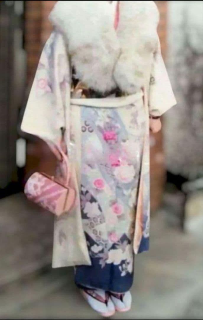 上品 古典柄縮緬正絹振袖・長襦袢セット