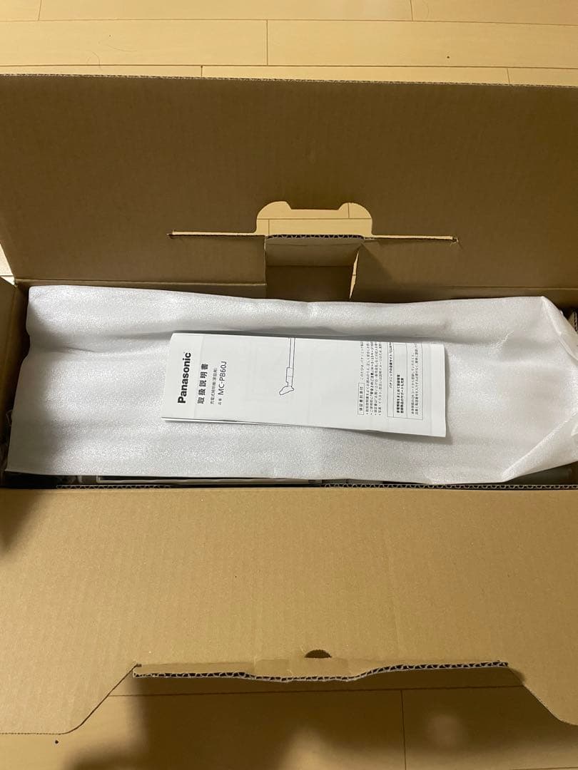 パナソニック　コードレス掃除機 MC-PB60J-Cアイボリー