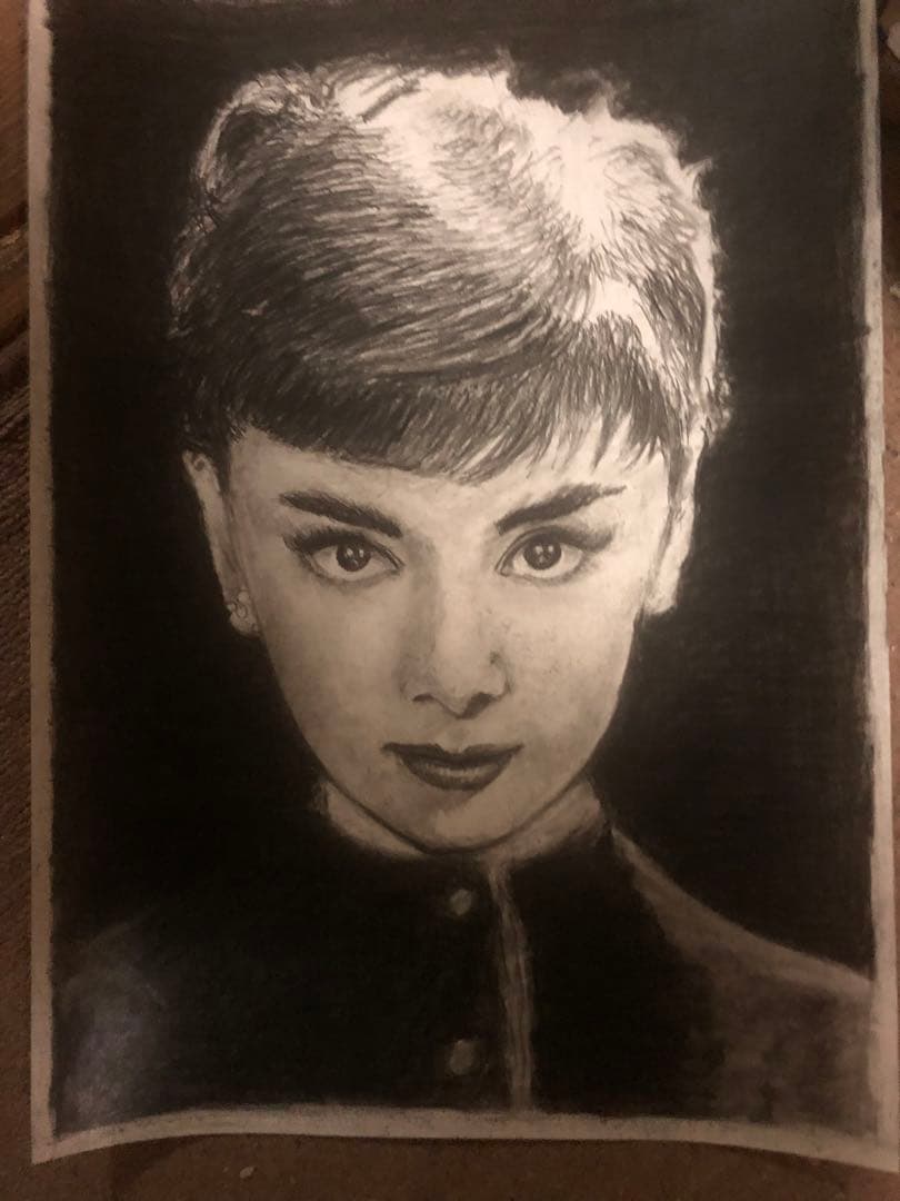 チャコール鉛筆画