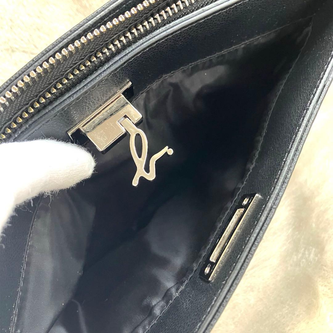 【未使用級✨】agnes b. ショルダーバッグ ターンロック レザー ロゴ金具