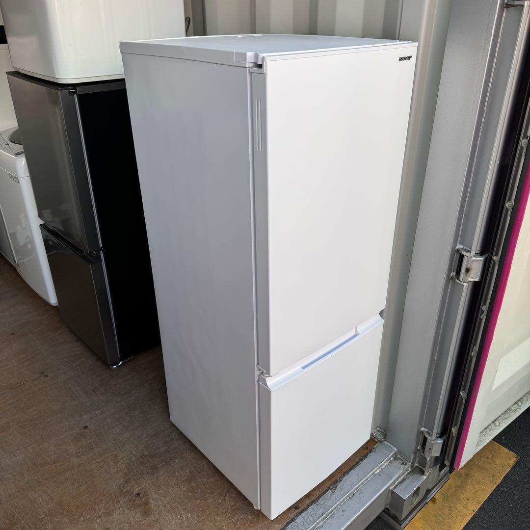 C7323★2022年製美品★シャープ　冷蔵庫　マットホワイト　右.左開き　大型