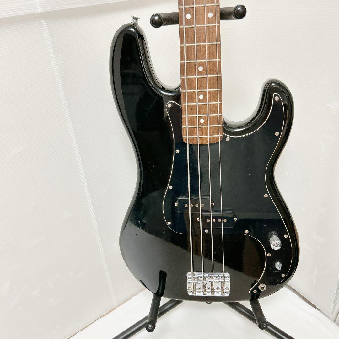 美品 Squier スクワイヤー プレシジョンベース プレベ 黒 ブラック