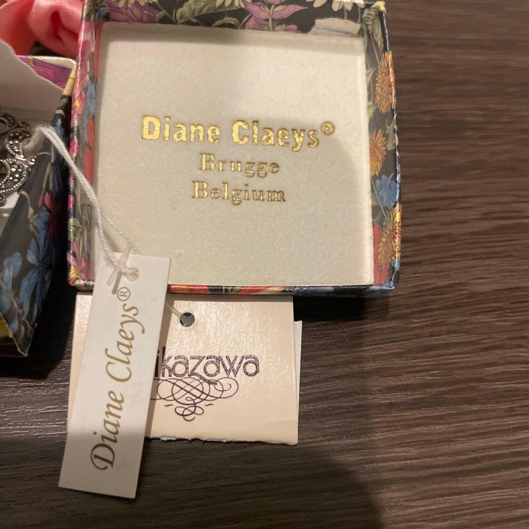 近沢レース　ダイアンクライス アンティークレース　ブローチ