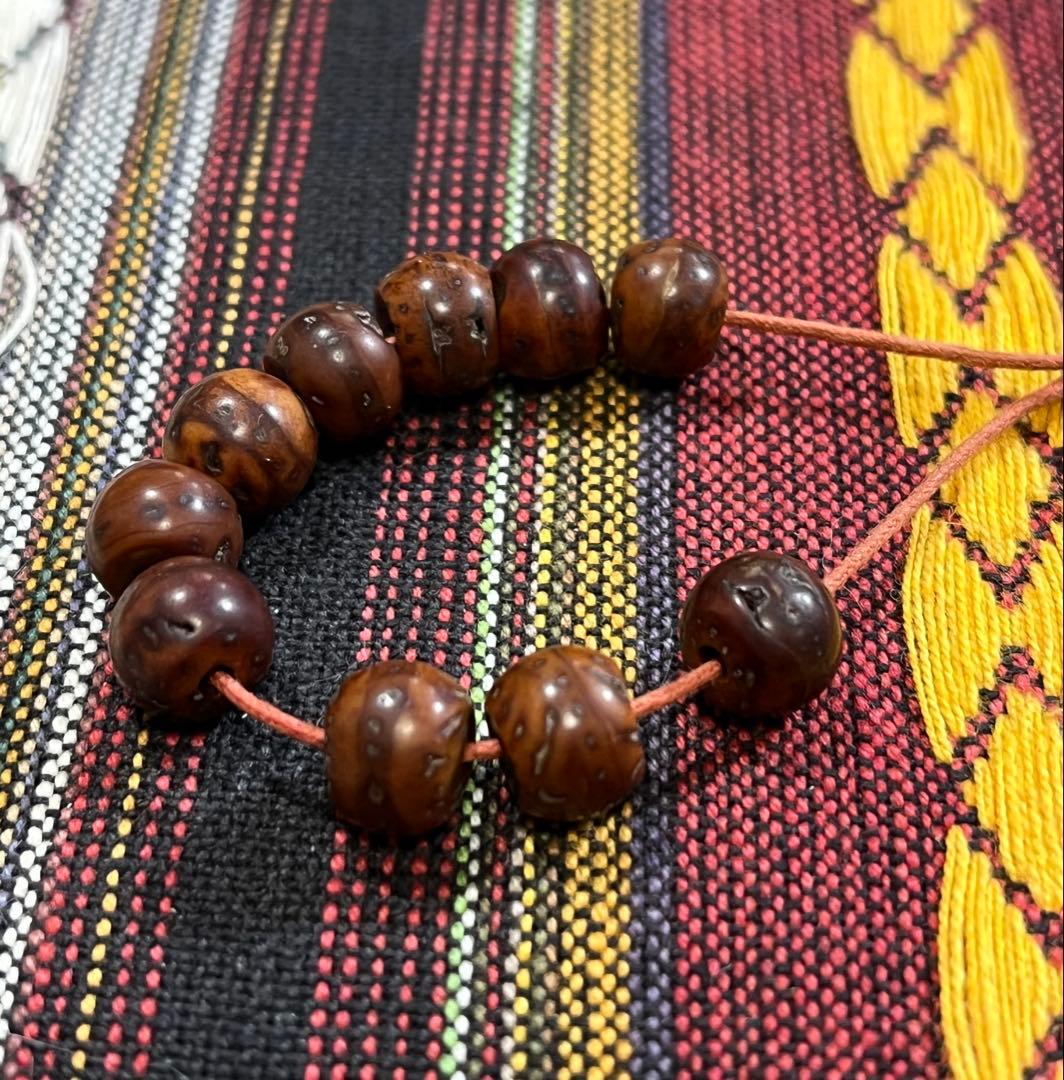 古い小粒の鳳眼菩提樹ビーズ　10個　骨董