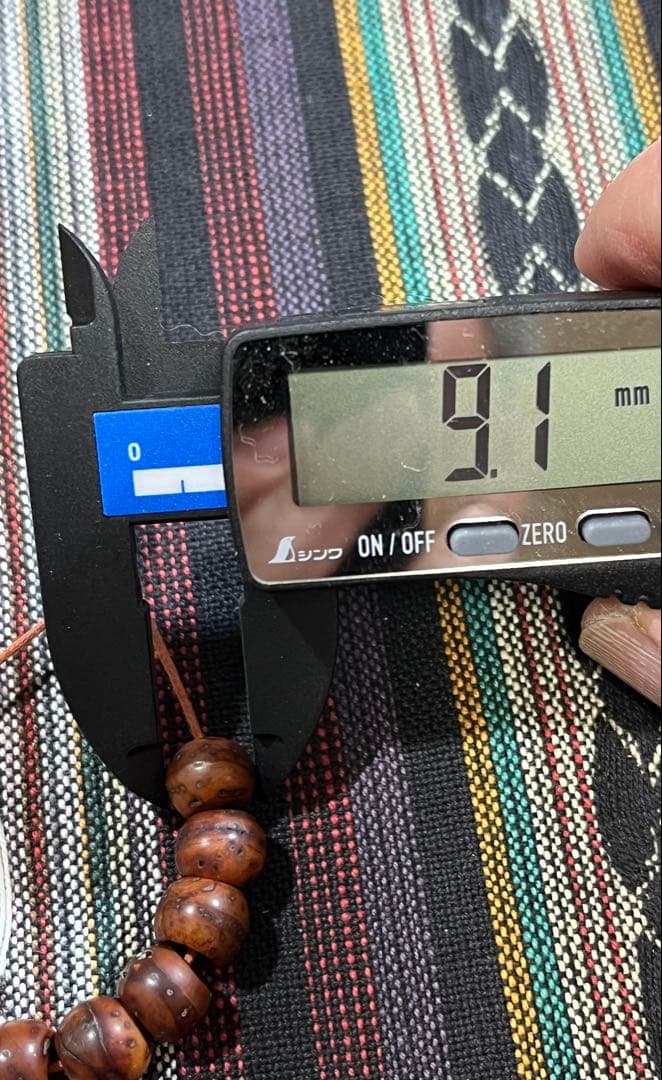 古い小粒の鳳眼菩提樹ビーズ　10個　骨董