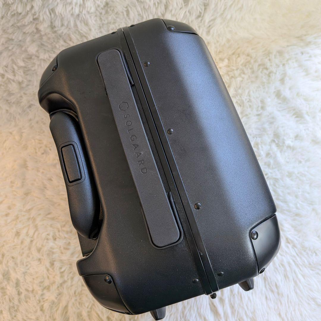 沖なはです！SOLGAARD キャリーケース USBポート付き 吊り下げ