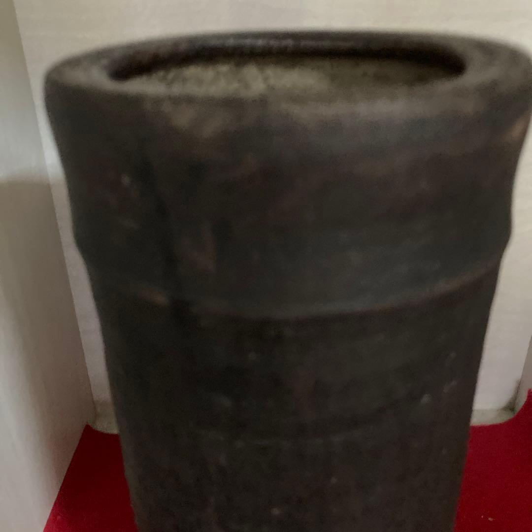 古備前の筒形花生けです。只今年末売り切り祭です❣️