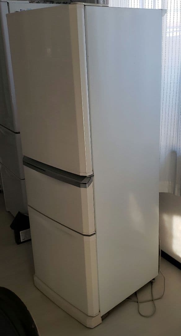 三菱　ホワイト 3ドア冷蔵庫 スリムデザイン
