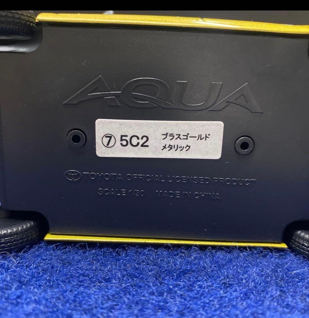 トヨタ カムリ　CHR アクア　カラーサンプルミニカー　3台セット　非売品