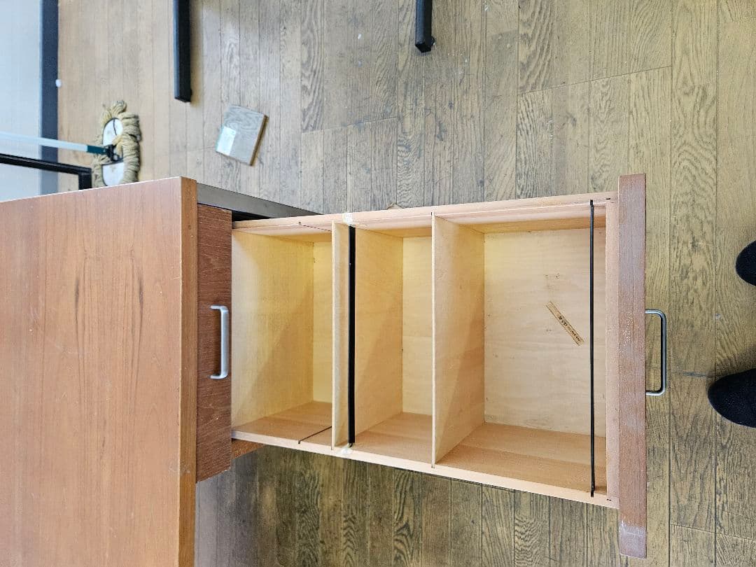 木製モダンデスク 4引き出し付き　大幅値下げ