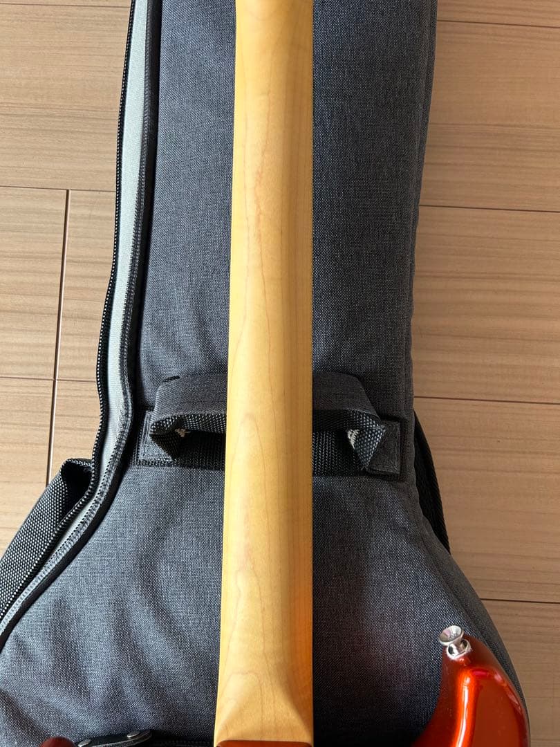 Three Dots Guitars ストラトタイプ