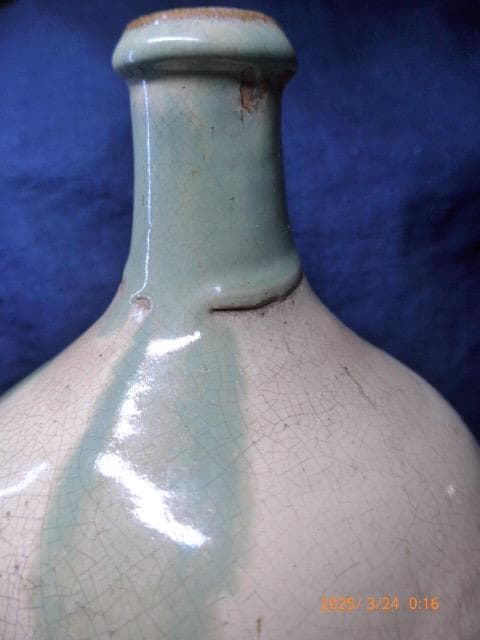 色の良い大きな徳利です。味があります