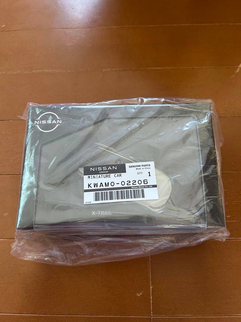 【新品・未開封】ニッサン エクストレイル　ミニチュアカー