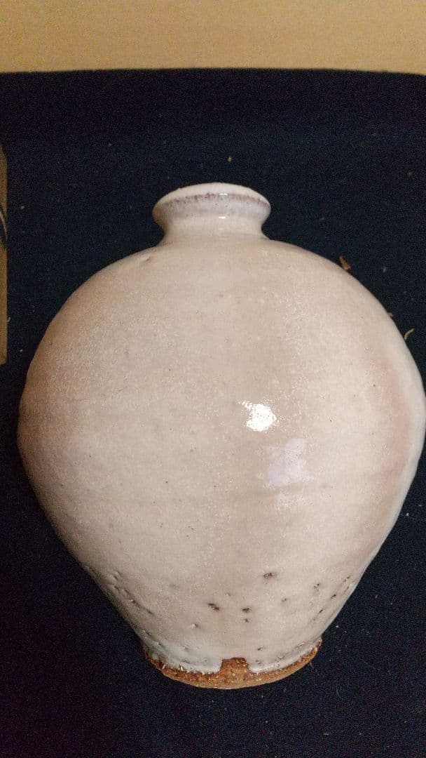 萩焼 壺  三輪栄造作   共箱 父は休雪