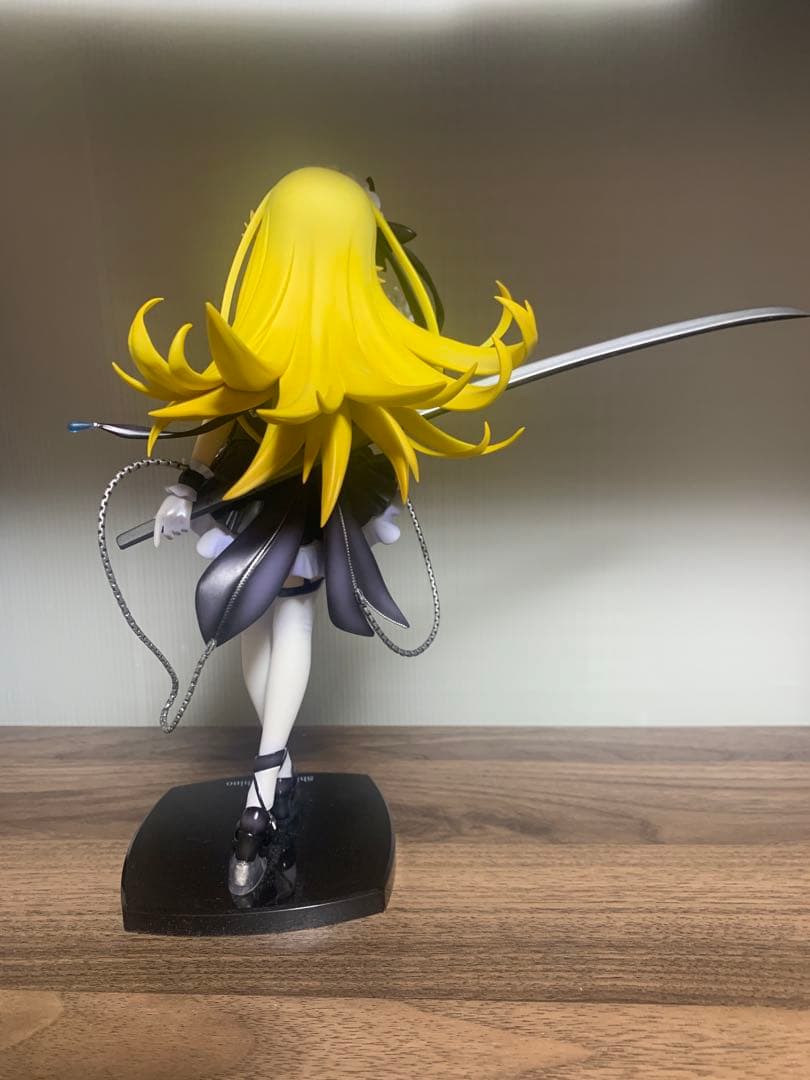 MAIDMADE 忍野忍 フィギュア 中古