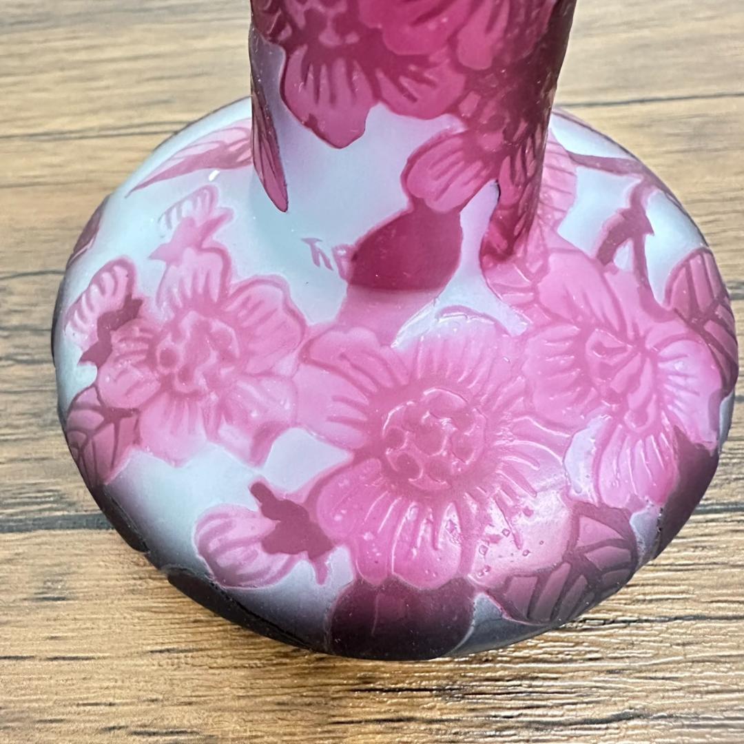 エミールガレ かわいいサイズ 一輪挿し　花瓶　カメオ彫り　被せガラス