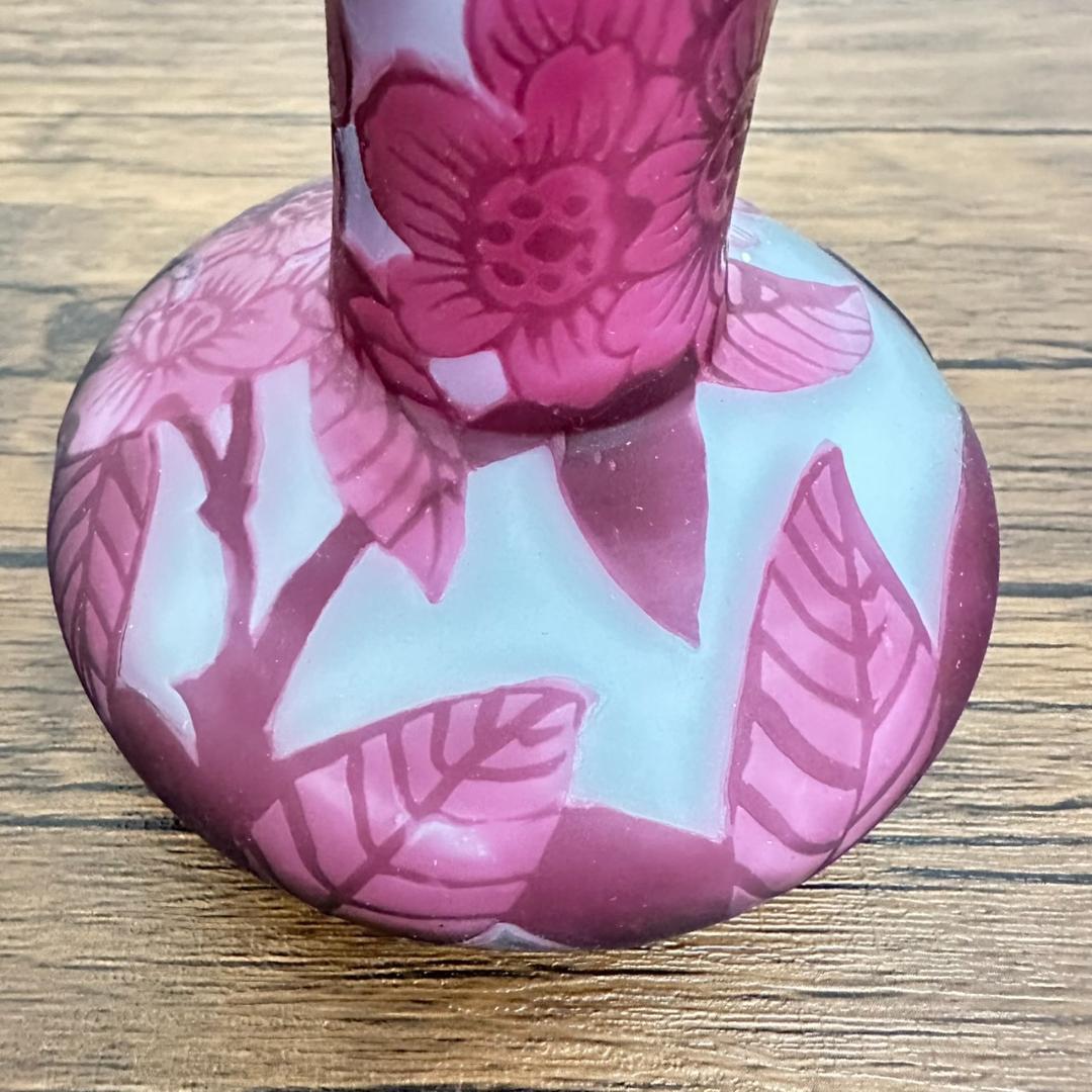 エミールガレ かわいいサイズ 一輪挿し　花瓶　カメオ彫り　被せガラス