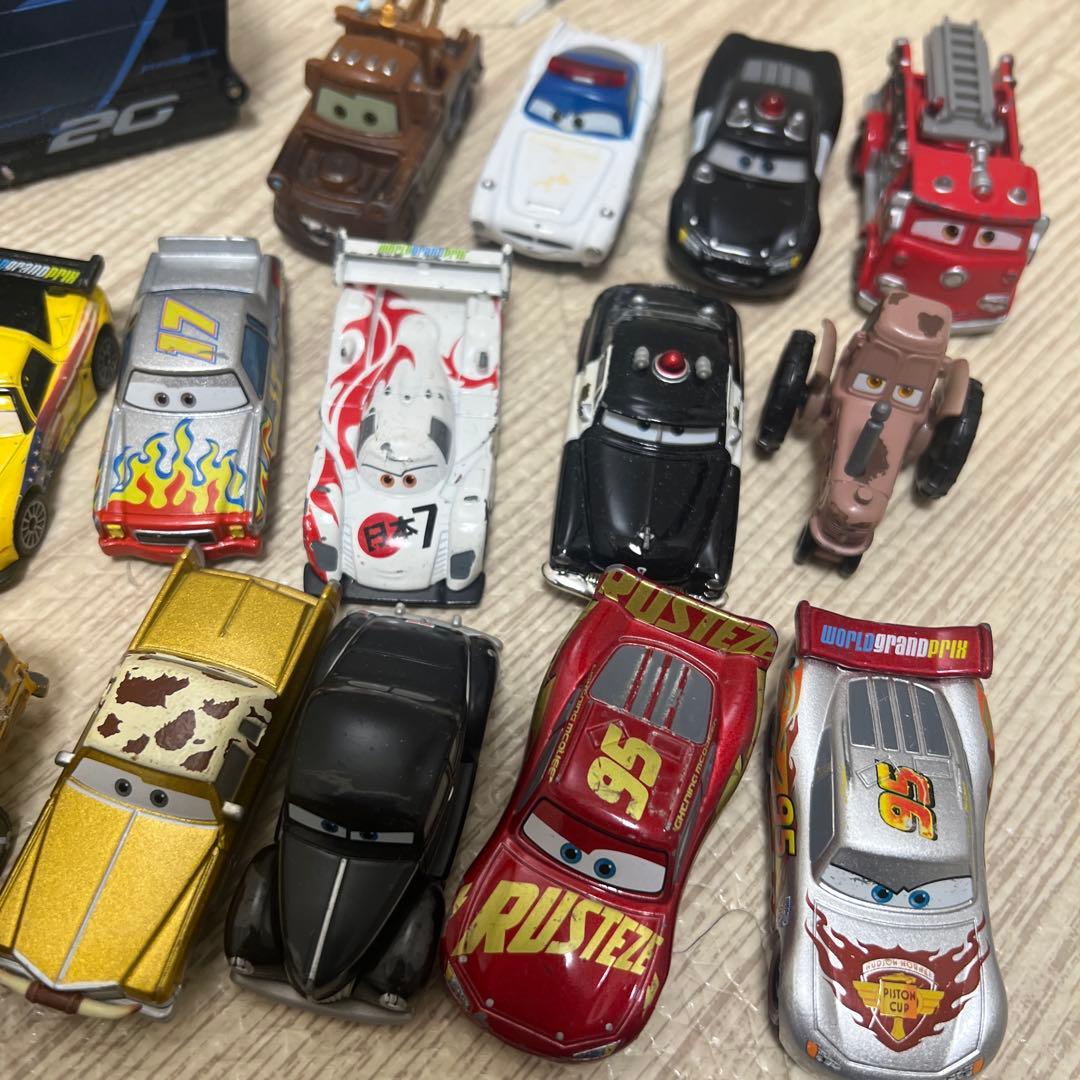 廃盤多数！カーズ ミニカー 39台セット トレーラー付き