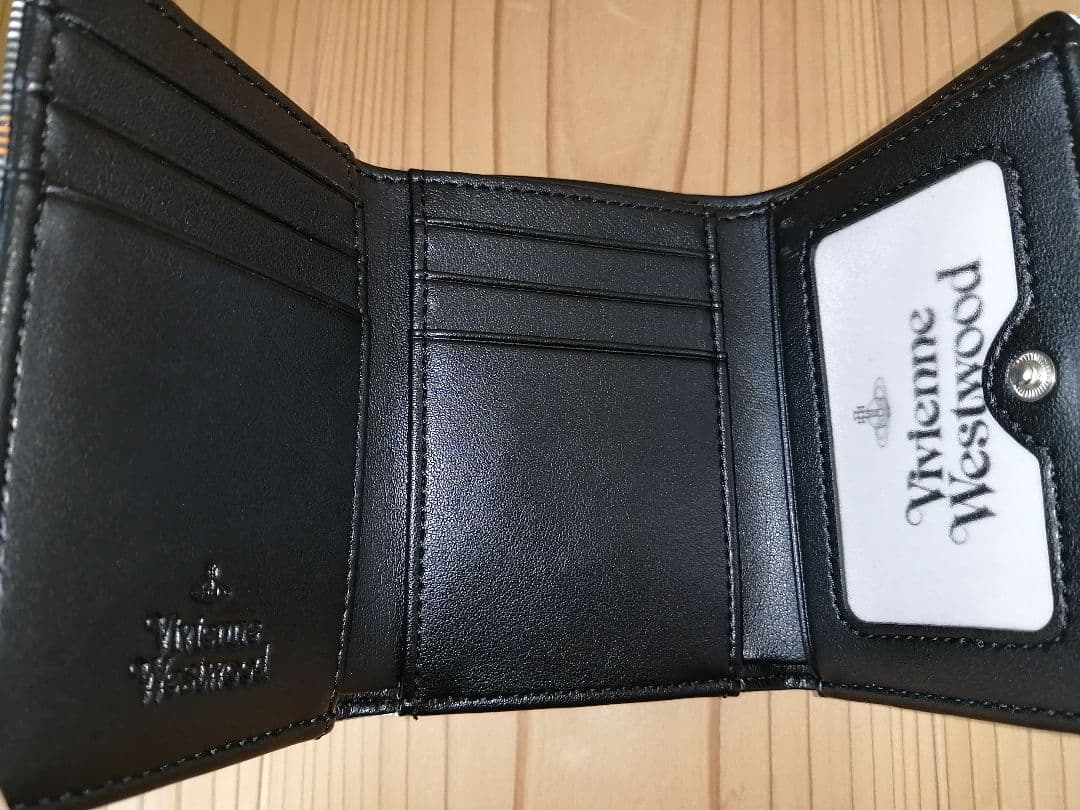 ヴィヴィアンウエストウッド　折り財布