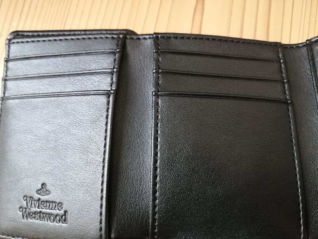 ヴィヴィアンウエストウッド　折り財布