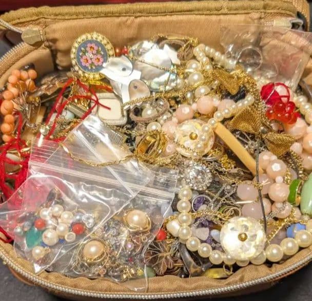 ジュエリーコレクションイミテーションアクセサリー約1.3キロ